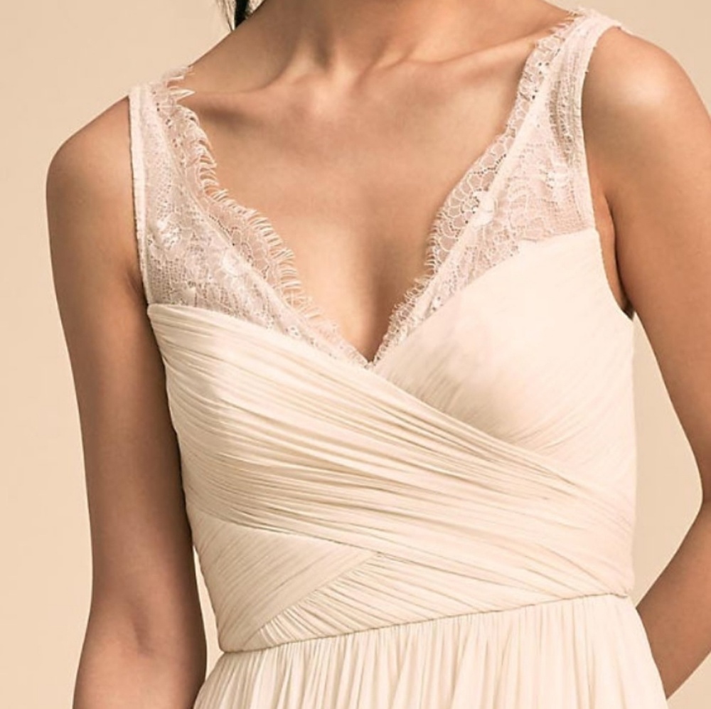 Wedding Dress - nwot Hitherto fleur dress